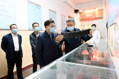 尊師重教，厚植創新沃土——胡昌升哈爾濱看望慰問高校教師并調研自然科學研發工作